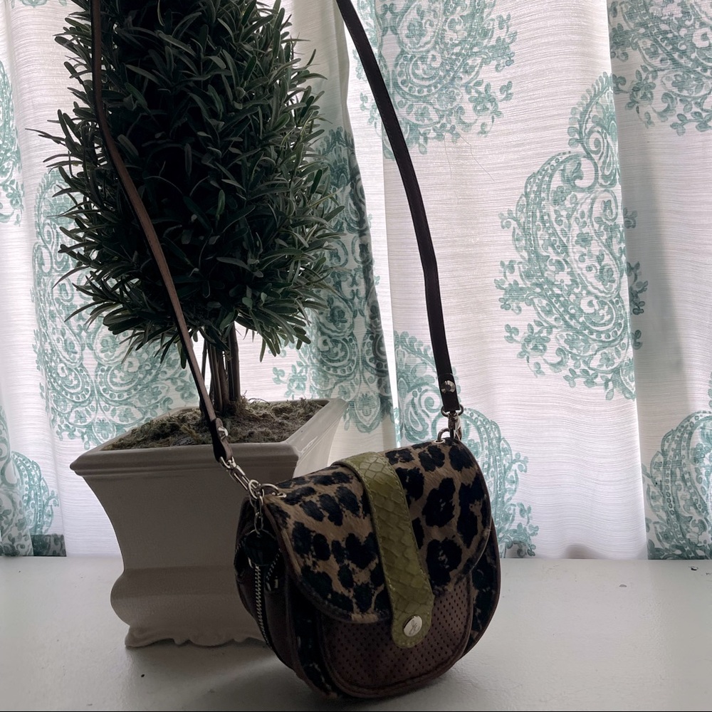 Sam Edelman Cross body bag. BEAUTIFUL. Must have